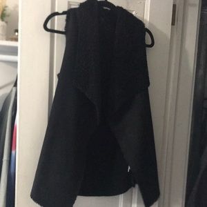 Black vest, size small